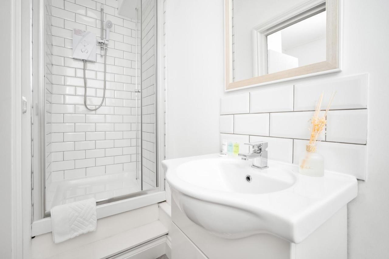 Beautiful Waterside Apartment - Parking - Perry Barr - Top Rated Birmingam Exterior foto