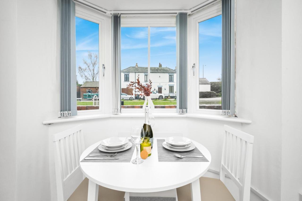 Beautiful Waterside Apartment - Parking - Perry Barr - Top Rated Birmingam Exterior foto