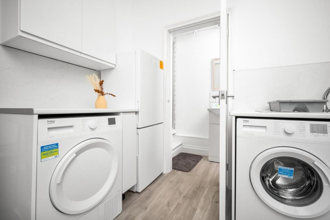 Beautiful Waterside Apartment - Parking - Perry Barr - Top Rated Birmingam Exterior foto